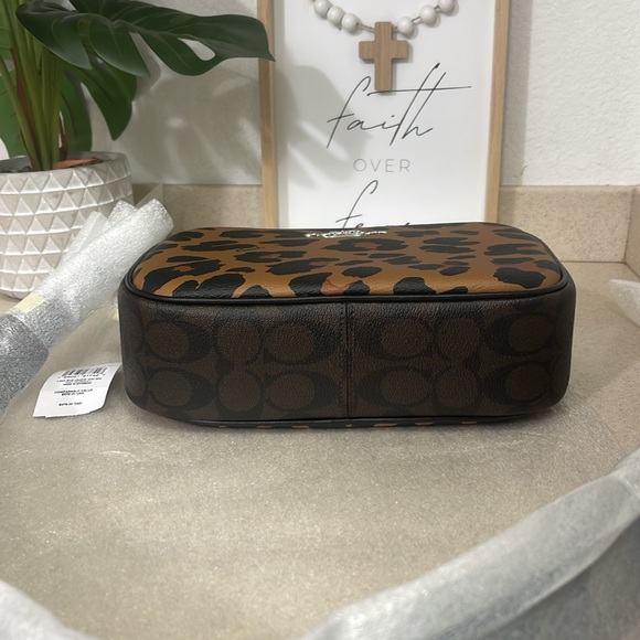 Coach Jamie Camera Crossbody Purse Bag In Signature Canvas Leopard Print - Picture 4 of 8